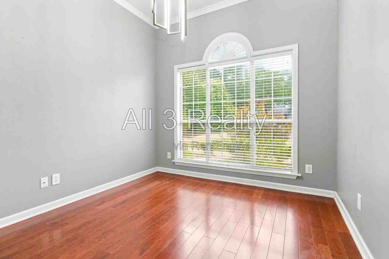 6272 Deerwood Dr - Photo 6 of 20