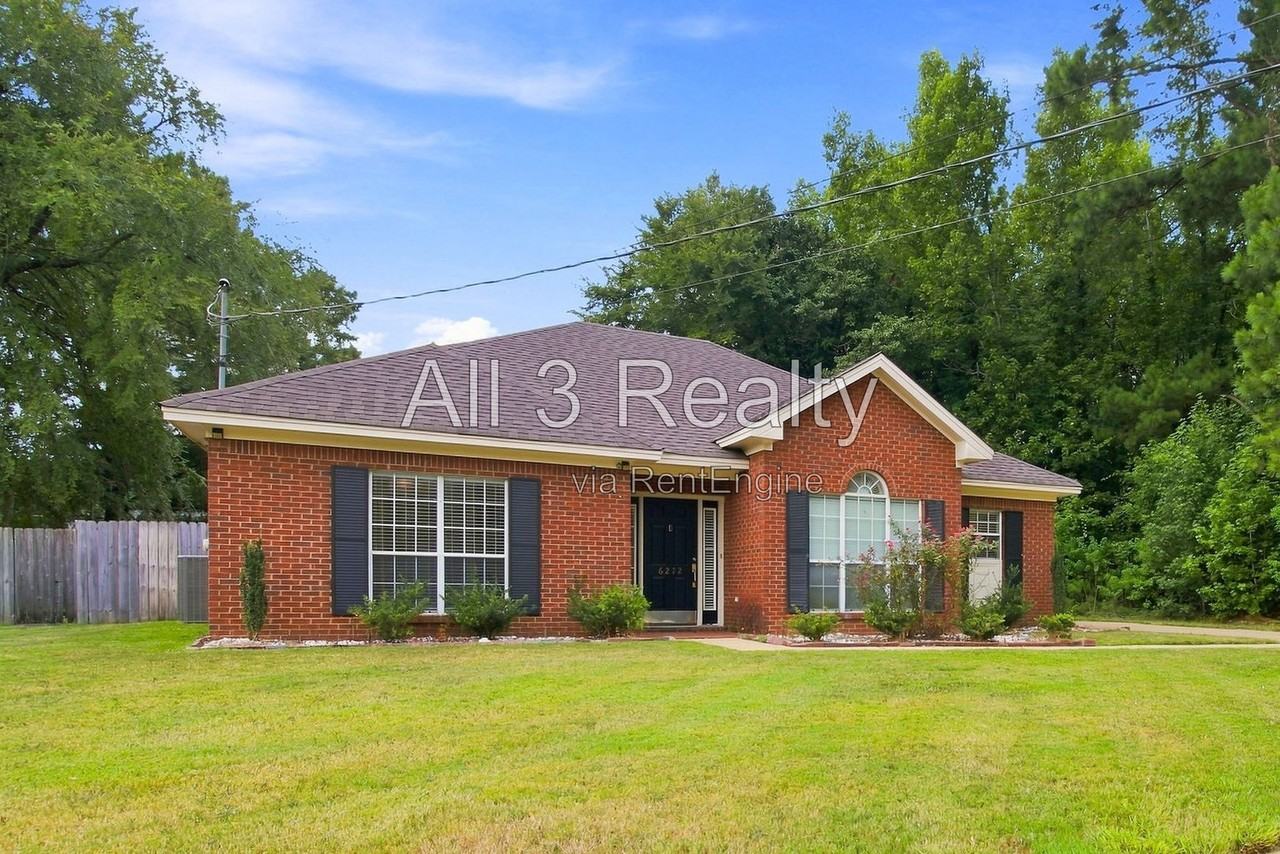 6272 Deerwood Dr - Photo 2 of 20