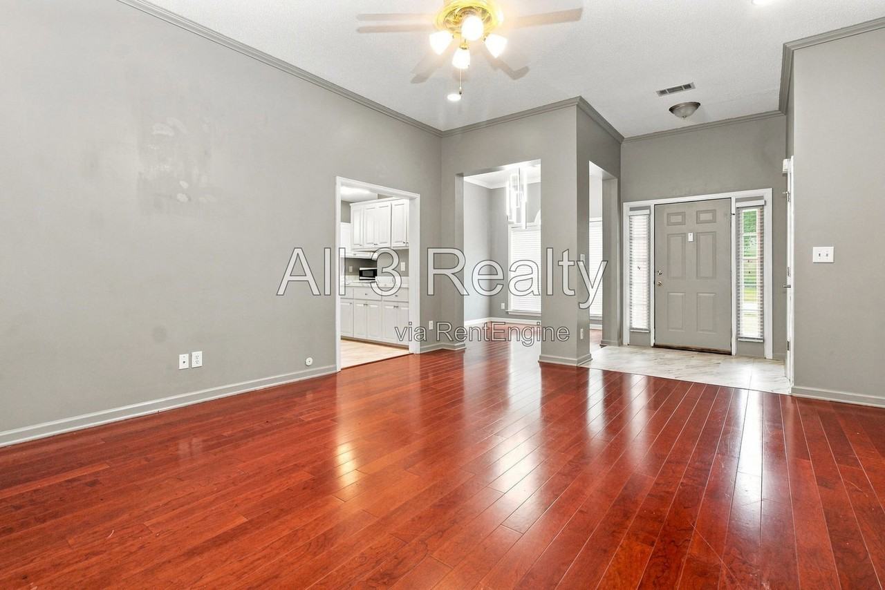 6272 Deerwood Dr - Photo 5 of 20