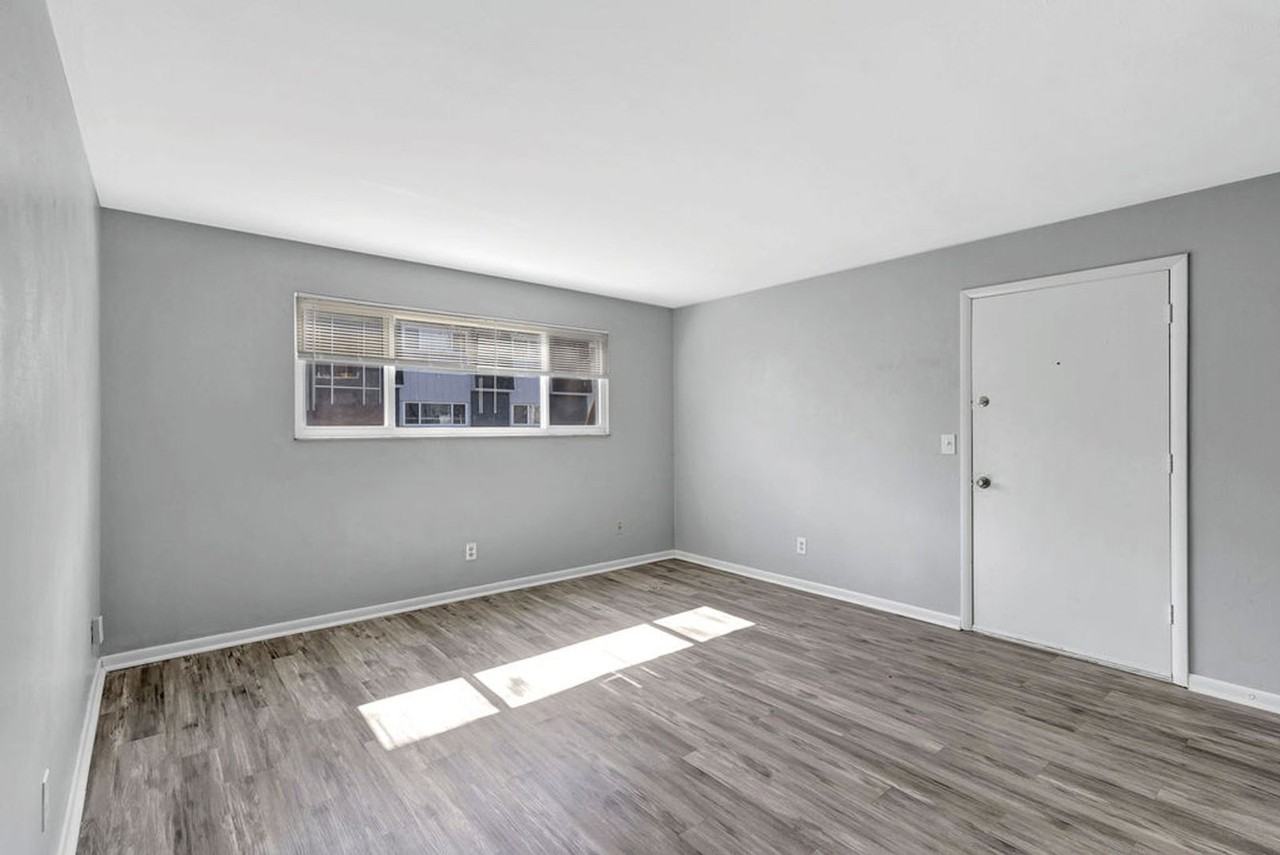 239 N 12th St #3 - Photo 3 of 11
