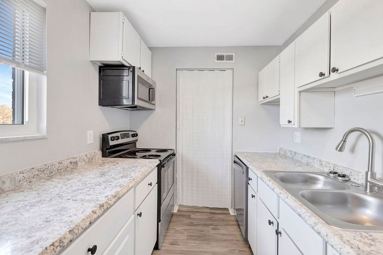 239 N 12th St #3 - Photo 6 of 11