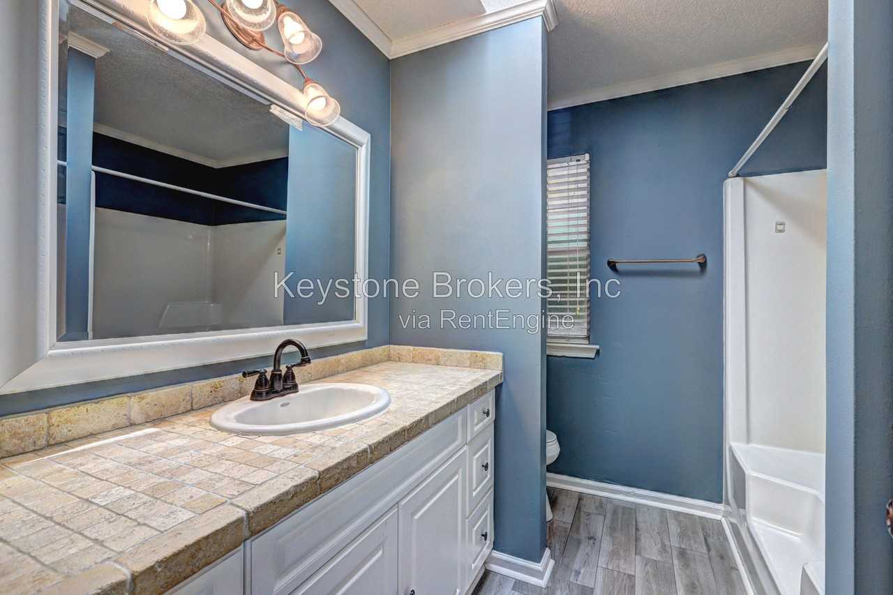 100 S Fairfield Dr - Photo 7 of 8