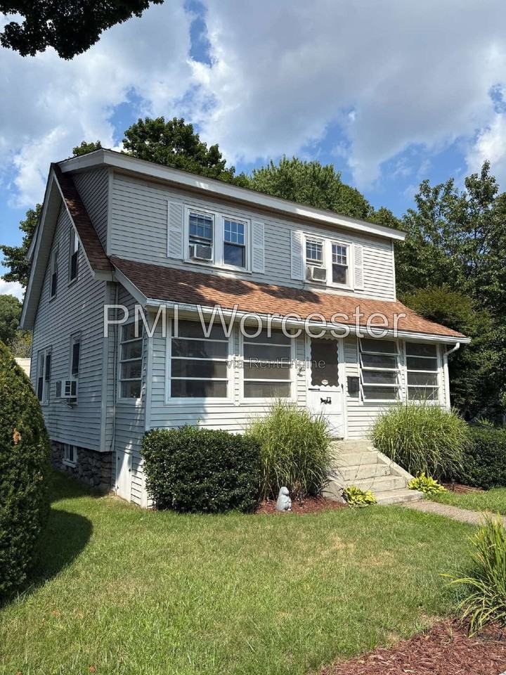 465 Chandler St - Photo 3 of 19