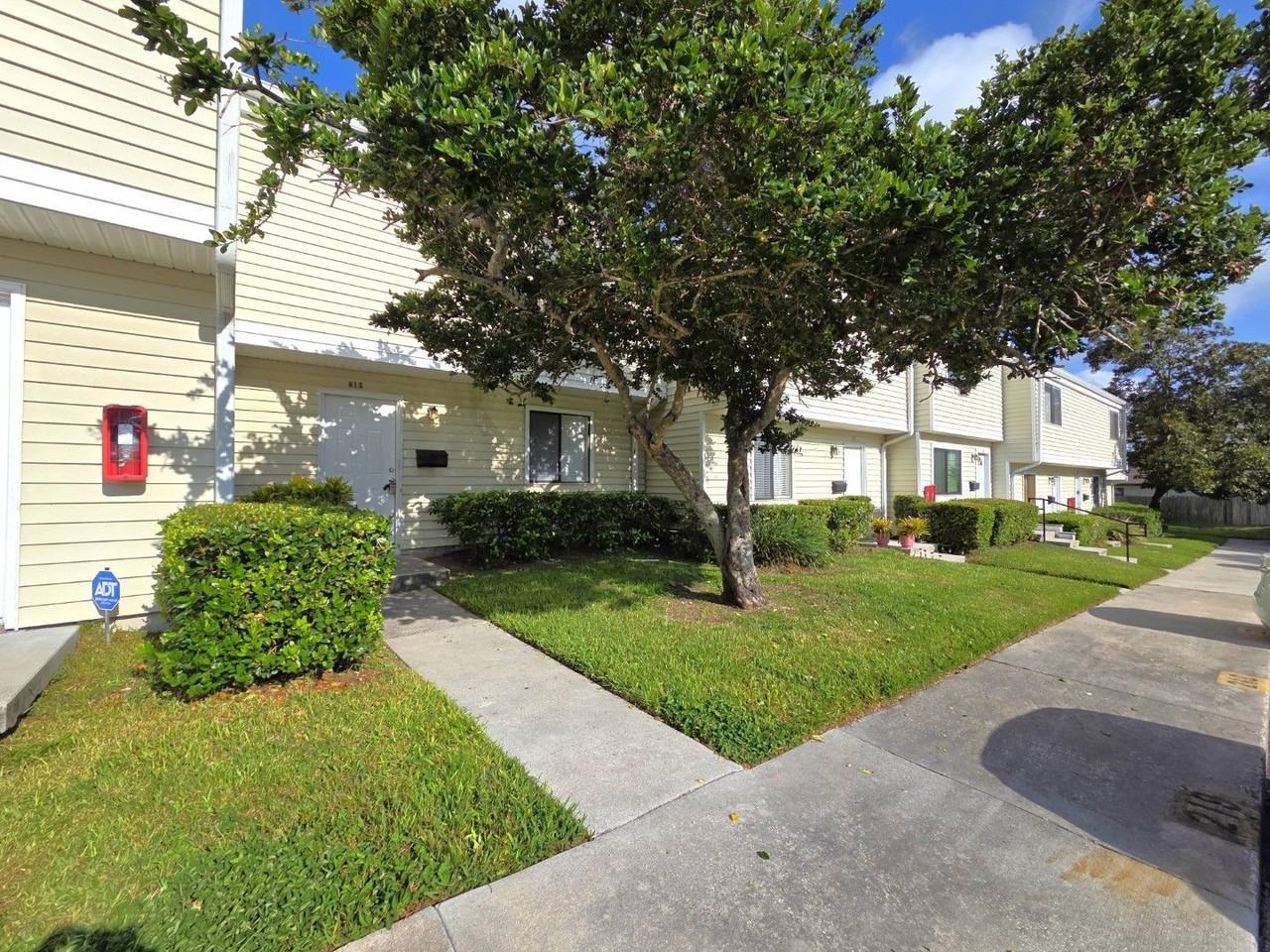 219 Debora Ct