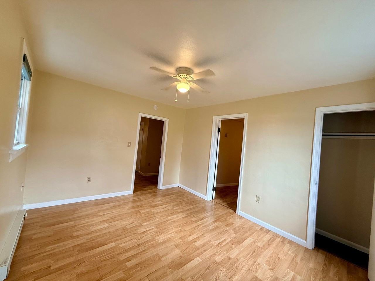 560 N Pine St #3 - Photo 5 of 17