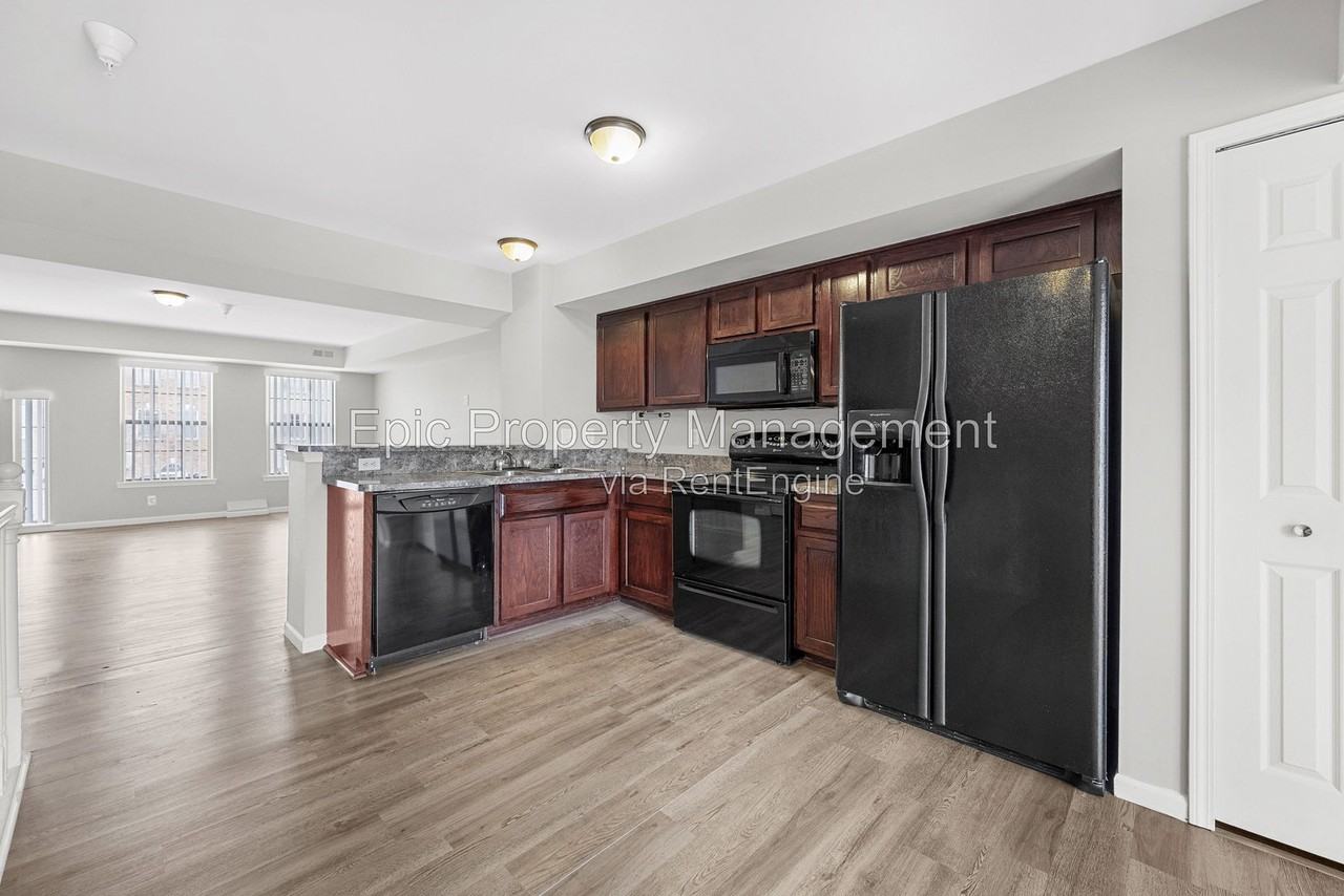 14196 Lakeside Blvd N - Photo 2 of 9