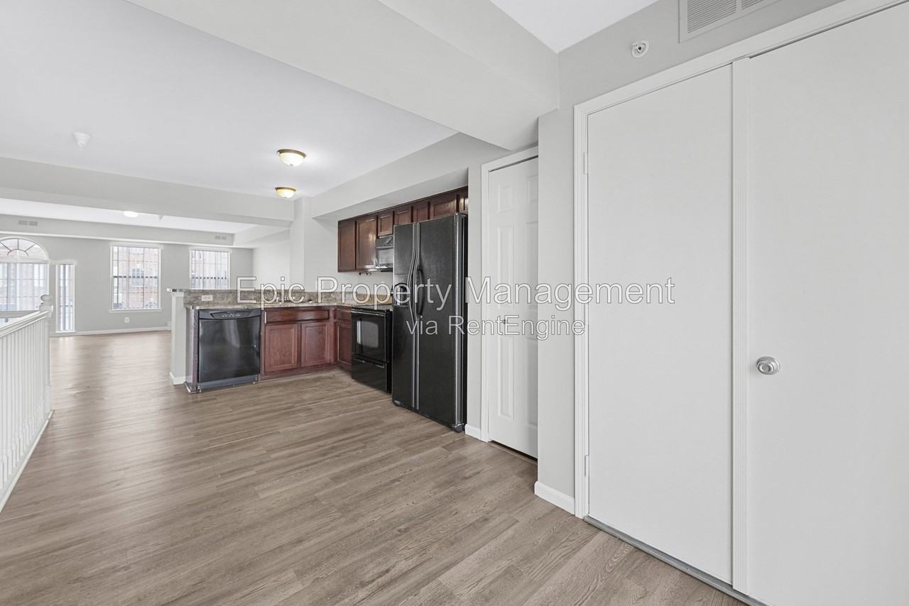 14196 Lakeside Blvd N - Photo 3 of 9