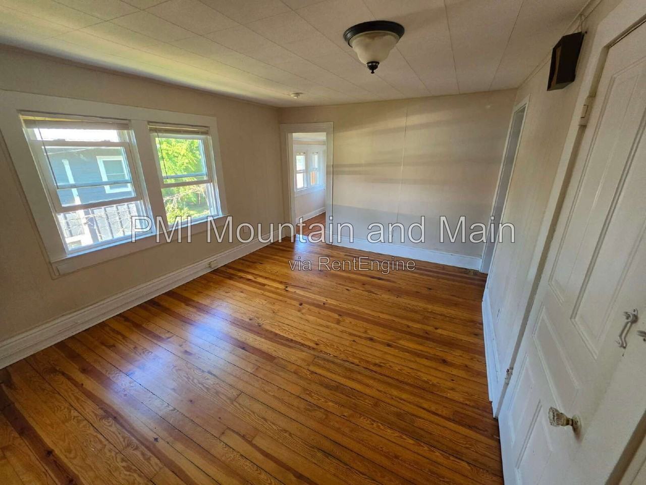 41 Westwood Pl #4 - Photo 4 of 28