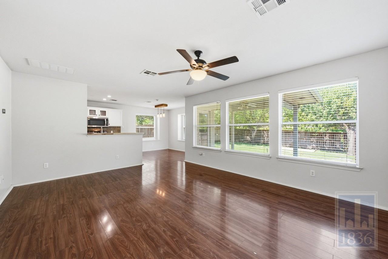 1506 Fort Lloyd Pl - Photo 4 of 50