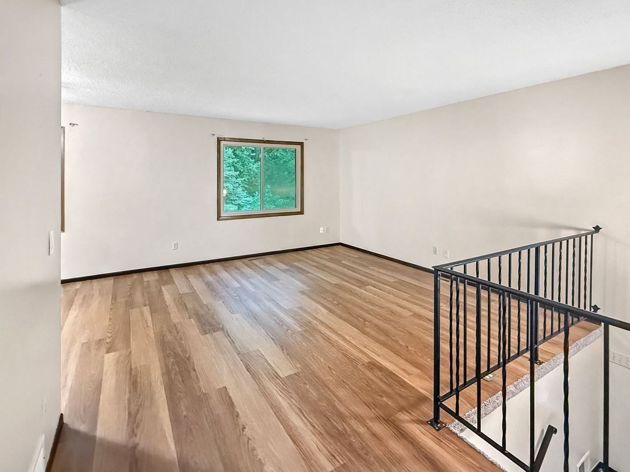 417 Butler Ave E #419 - Photo 4 of 20