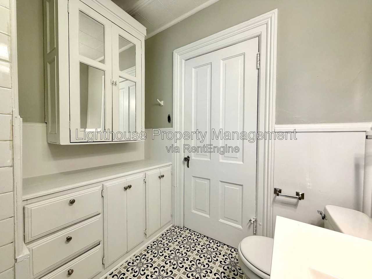 63 College Ave Ne - Photo 4 of 17