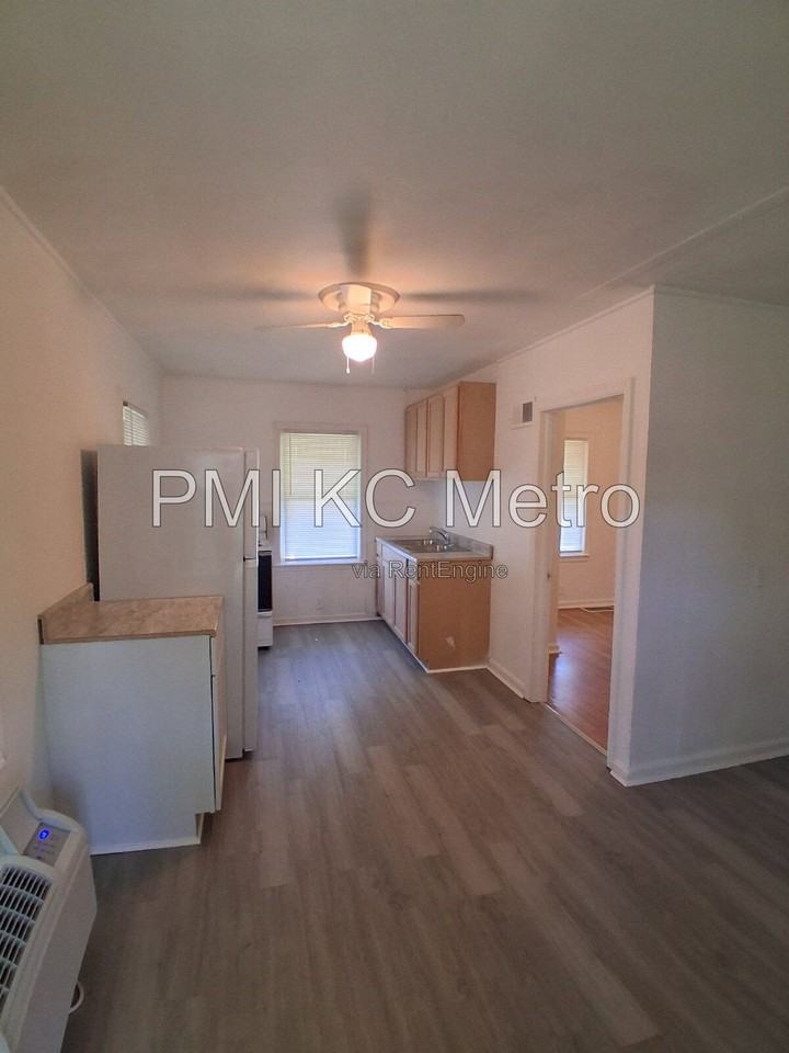 26 S Central St #9 - Photo 3 of 18