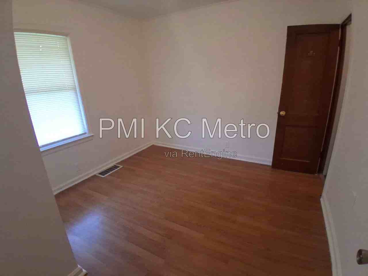26 S Central St #9 - Photo 5 of 18