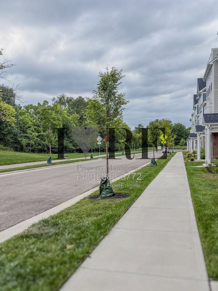 357 Hockberry Ave - Photo 4 of 24