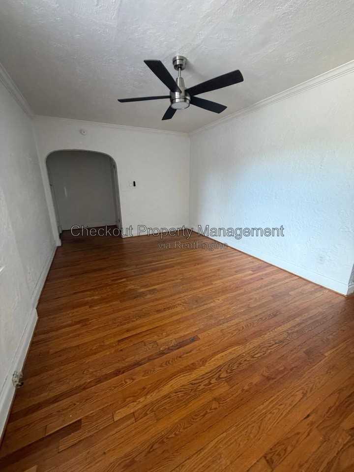 7336 Forsyth Blvd #104 - Photo 5 of 17