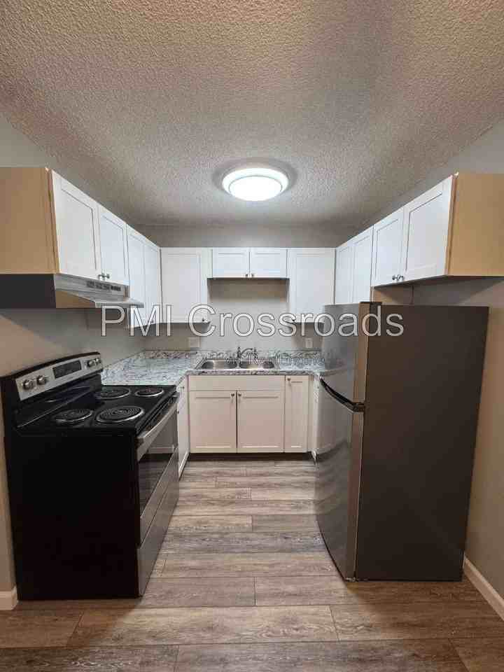 1560 20th St #7 - Photo 5 of 20