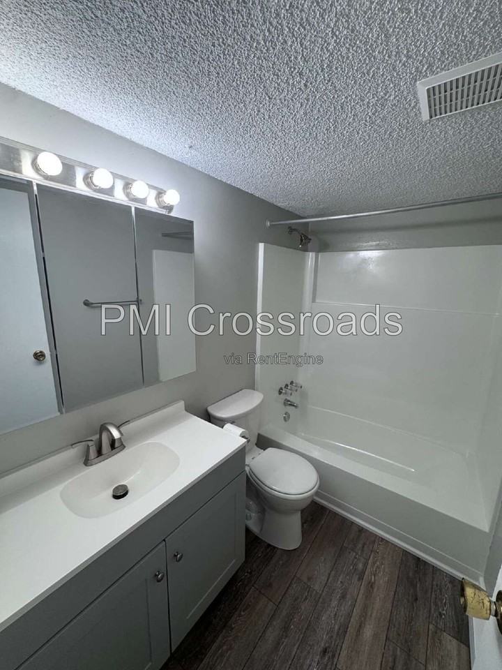 1560 20th St #7 - Photo 6 of 20