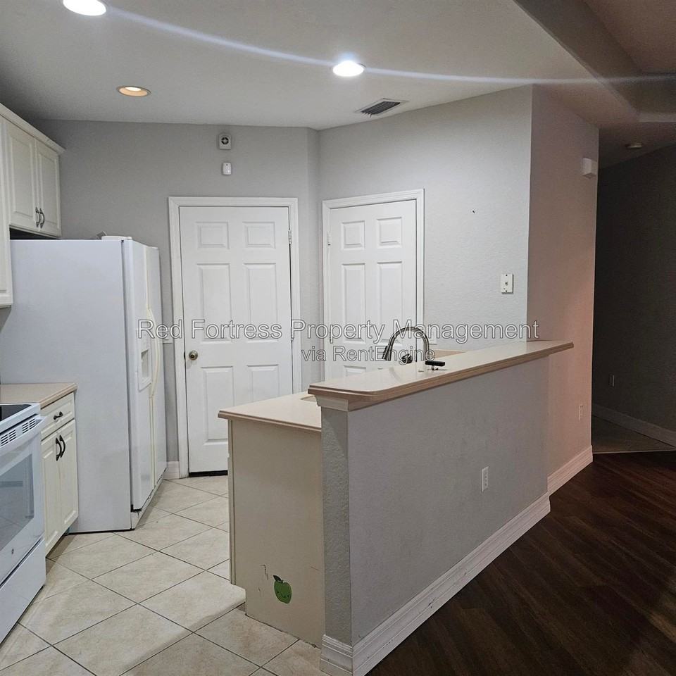 16097 Via Solera Cir #105 - Photo 3 of 12