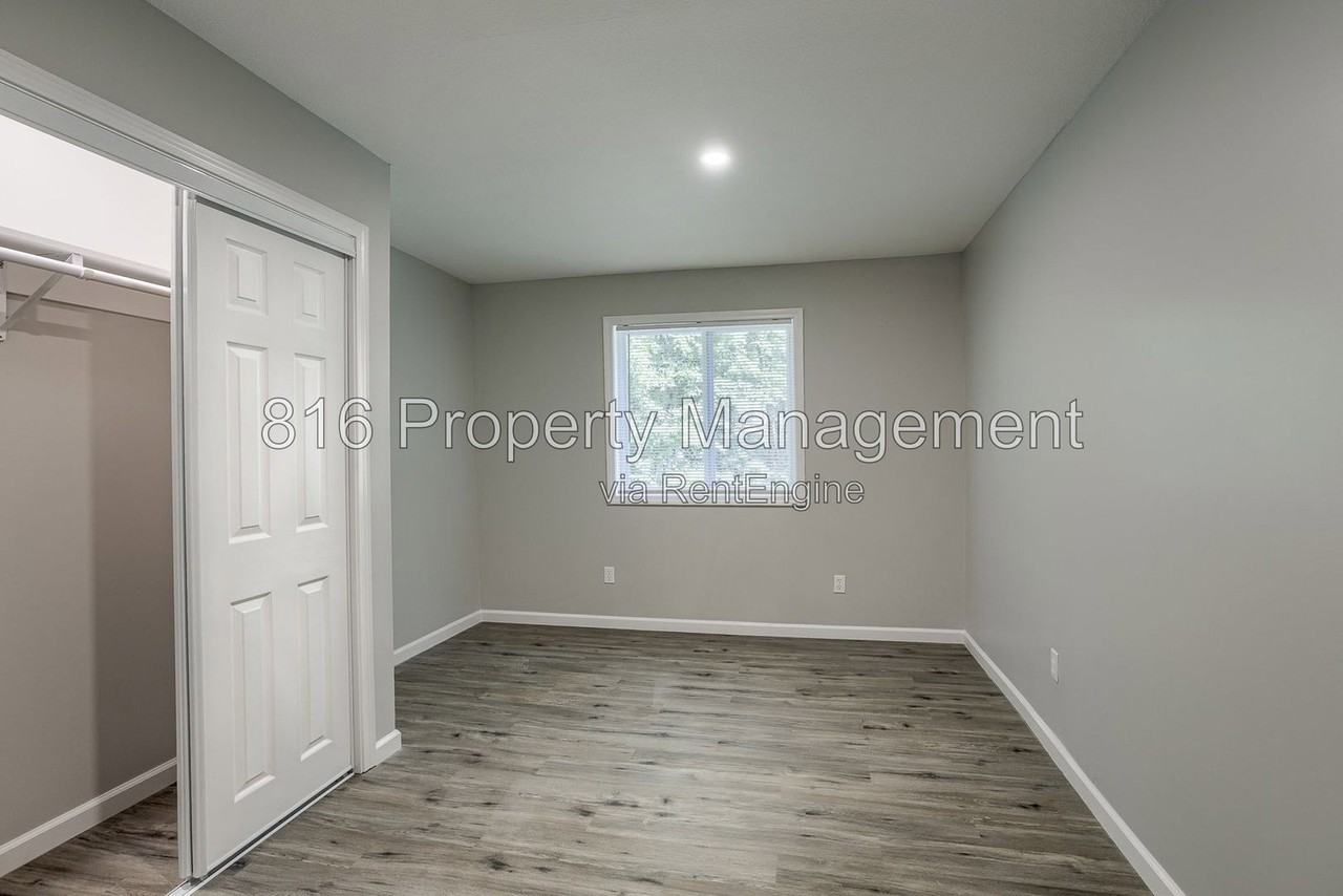 8720 E Us Highway 24 - Photo 6 of 12