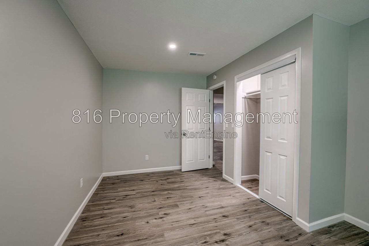 8720 E Us Highway 24 - Photo 7 of 12
