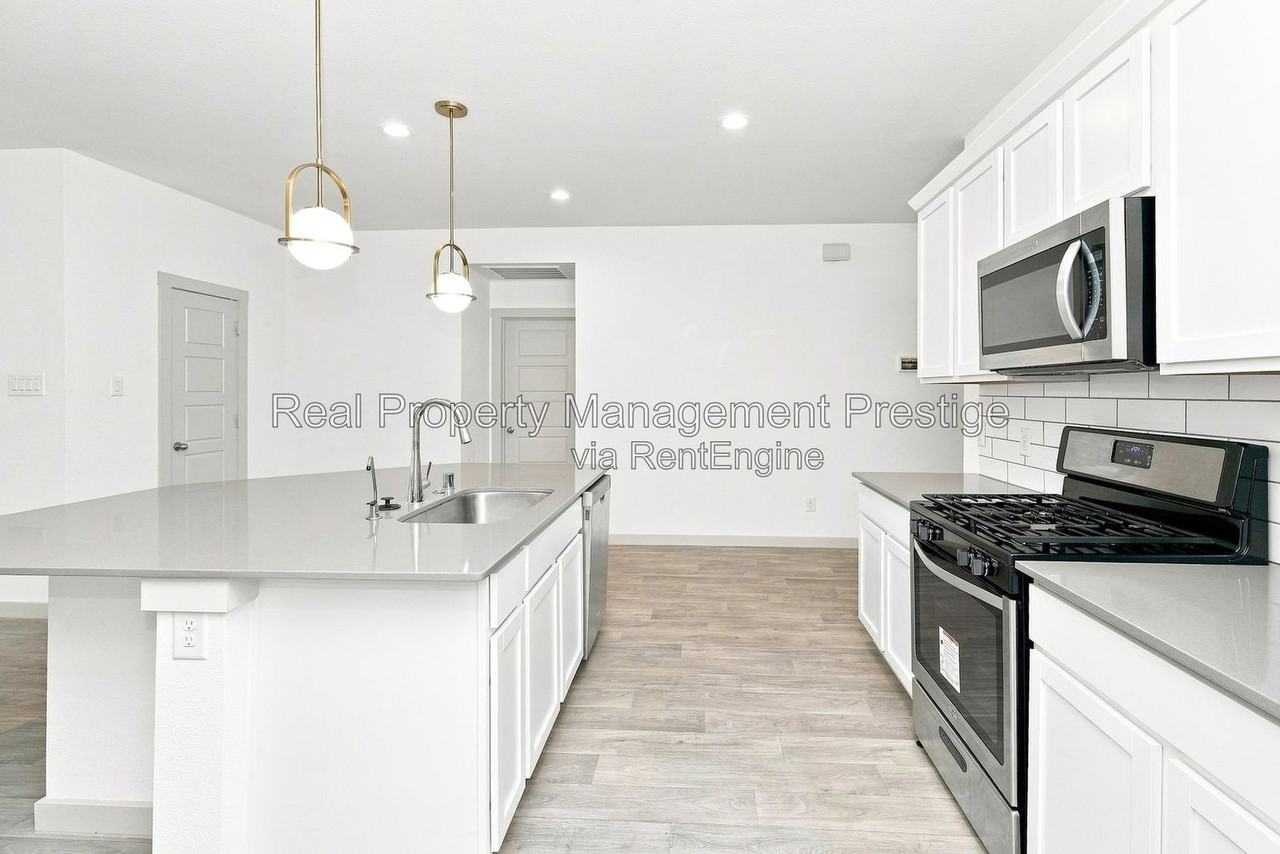 1826 Plantation Pl - Photo 6 of 15