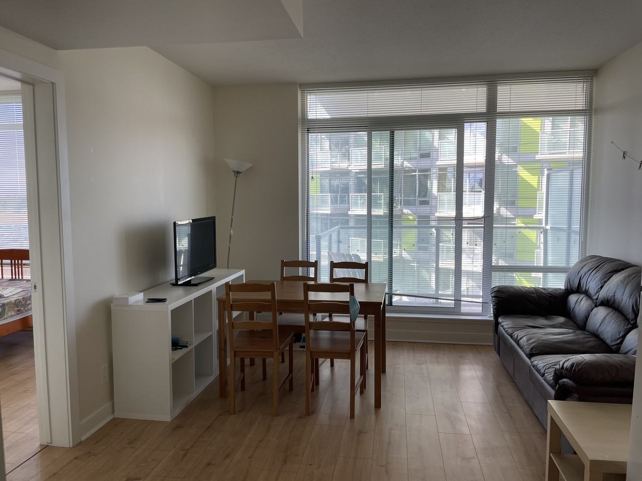 10 Brentwood Common - Photo 4 of 14
