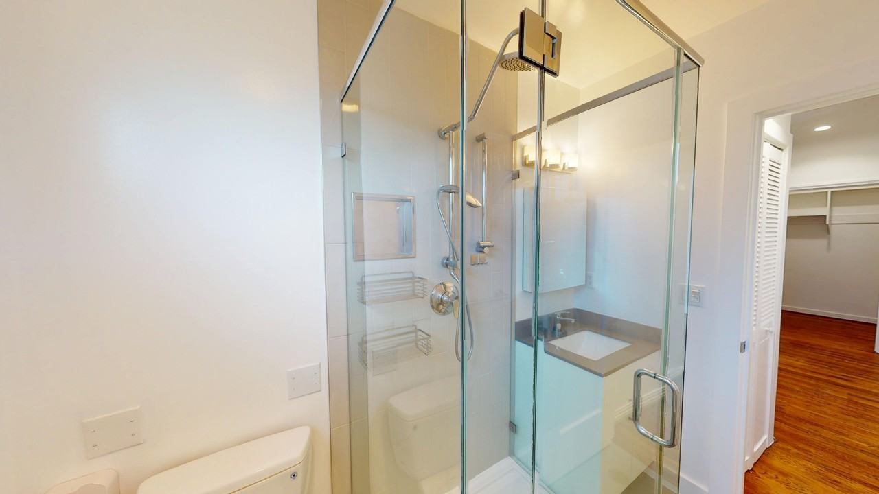 1690 North Point Street - Photo 5 of 23