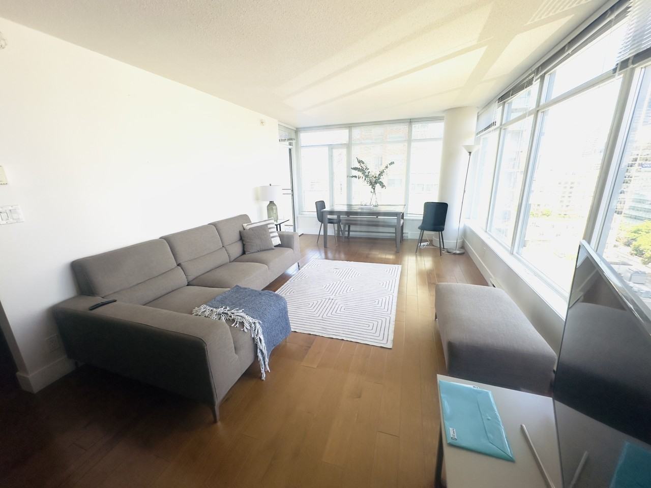 889 Homer Street - Photo 4 of 8
