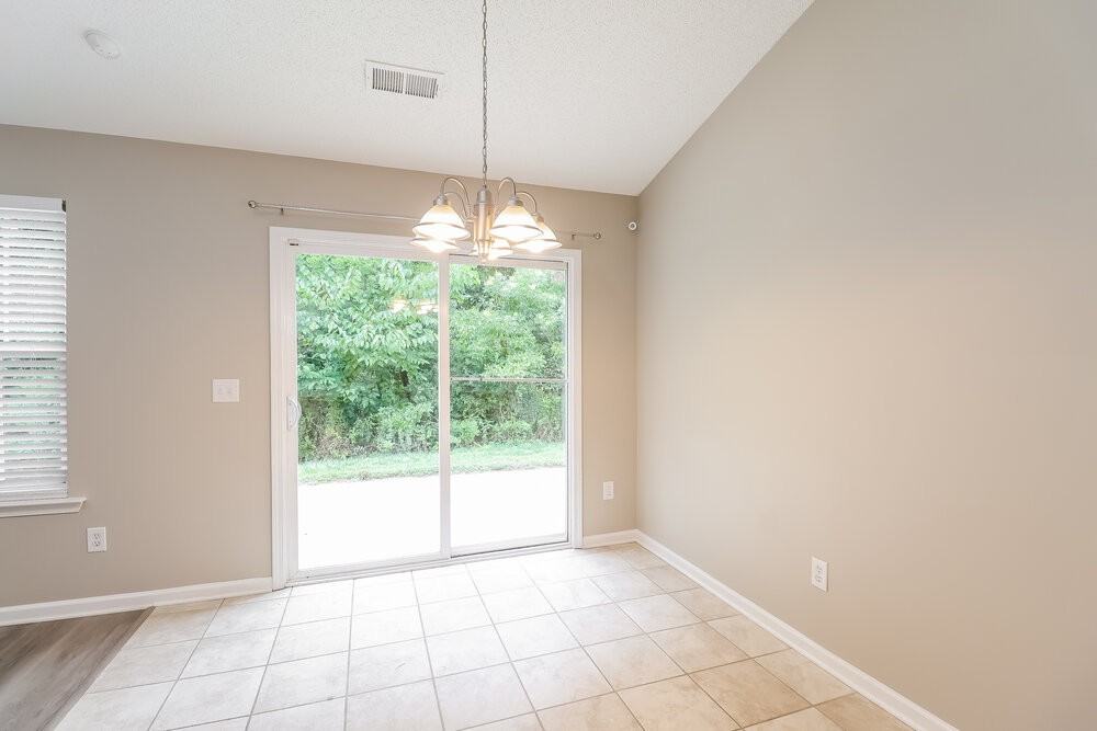 2111 Hunters Trail Dr - Photo 5 of 16