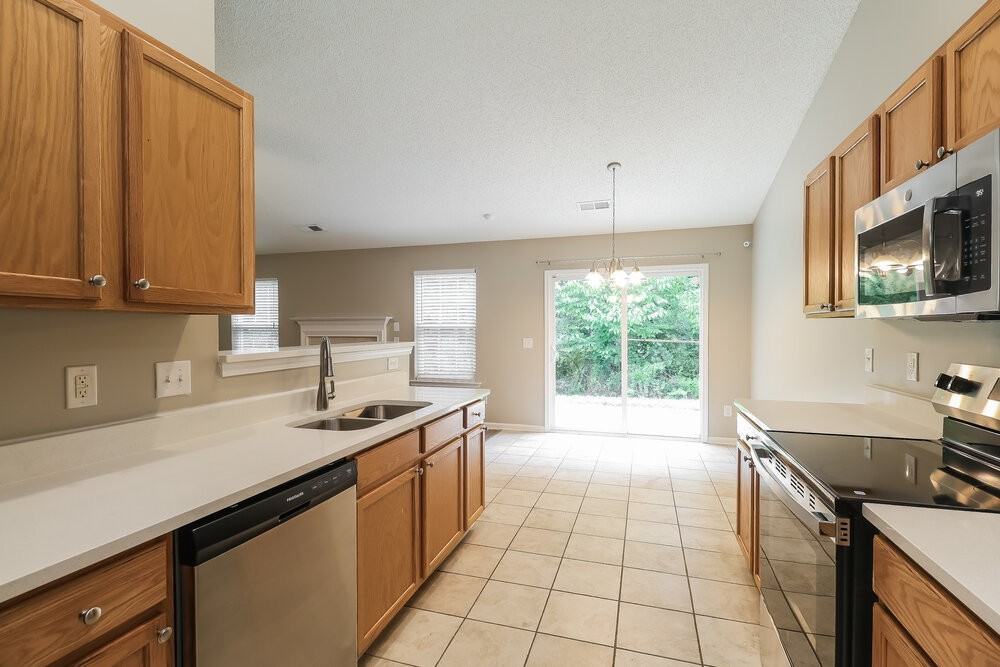 2111 Hunters Trail Dr - Photo 6 of 16