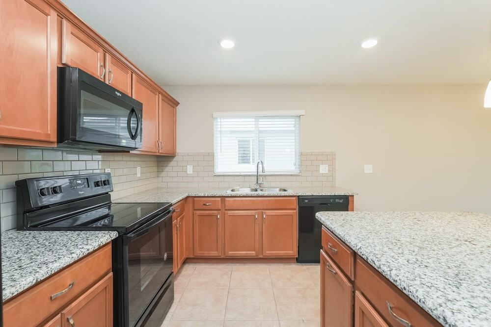 7601 Muscovy Dr - Photo 6 of 16