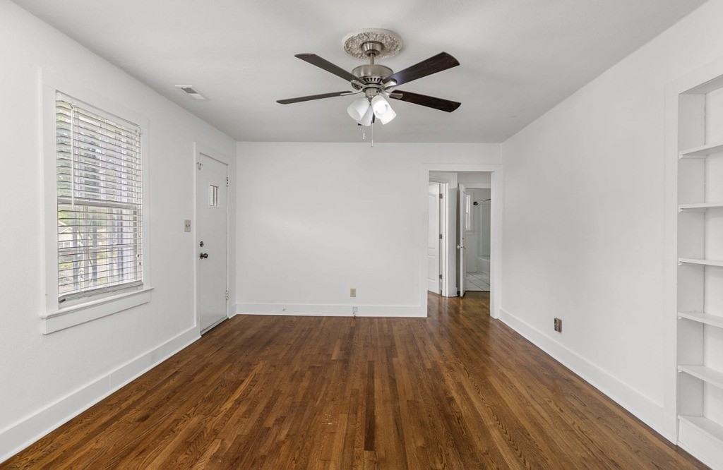 1721 Sherrod Ave - Photo 3 of 22