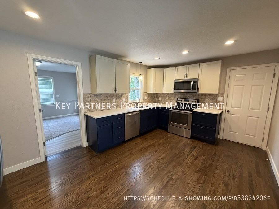 12208 W 64th St - Photo 4 of 15