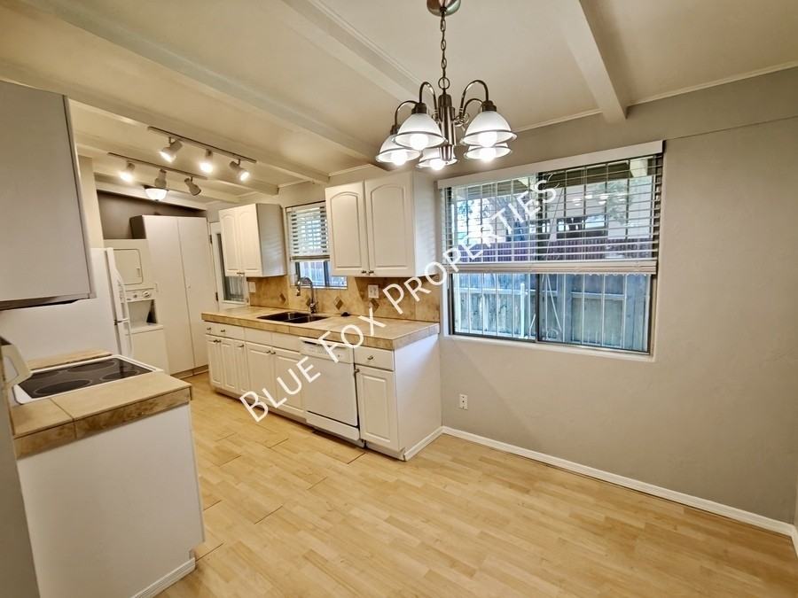 5901 N Oracle Rd #18 - Photo 6 of 20