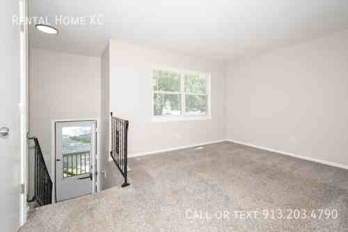16413 W 123rd St - Photo 7 of 32