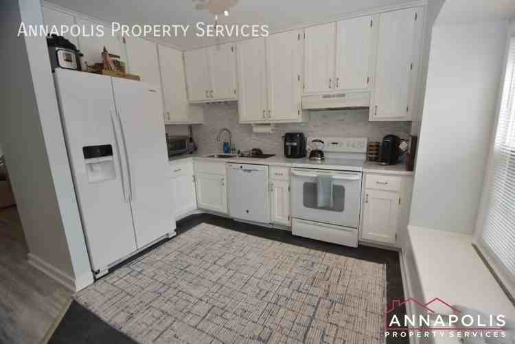 1438 Harwick Ct - Photo 4 of 23