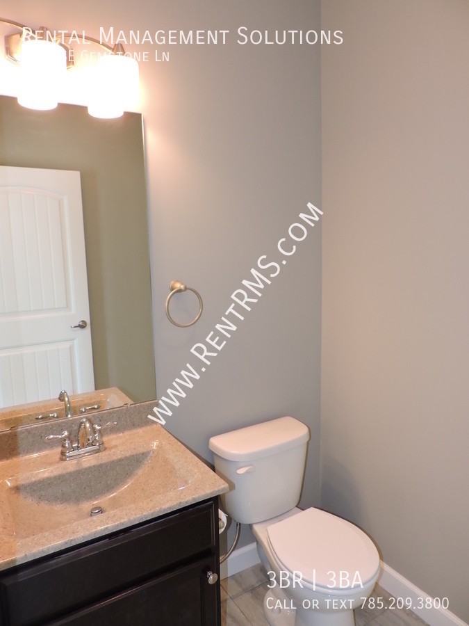 4335 Se Gemstone Ln - Photo 4 of 18