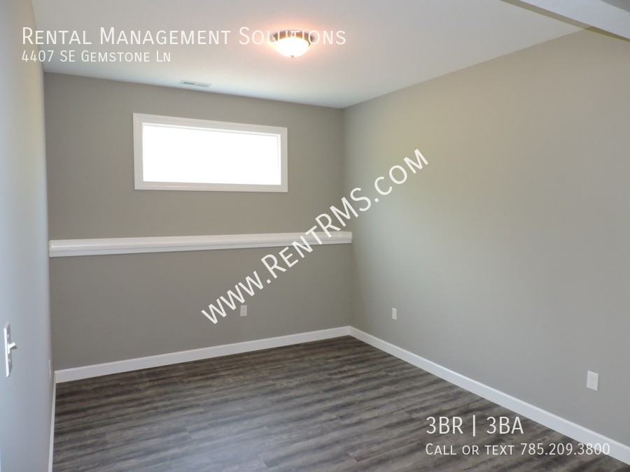 4407 Se Gemstone Ln - Photo 5 of 18