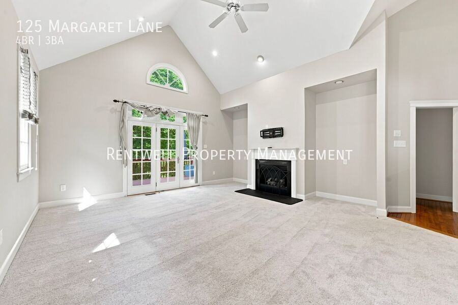 125 Margaret Ln - Photo 4 of 33