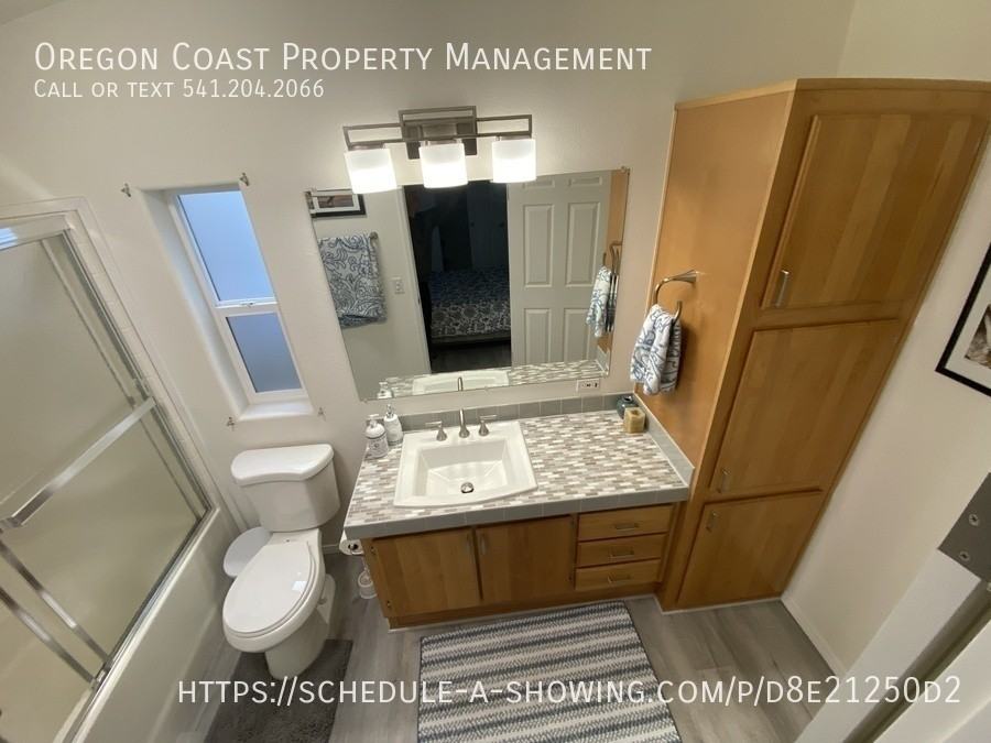 227 Nw 55th St - Photo 6 of 13