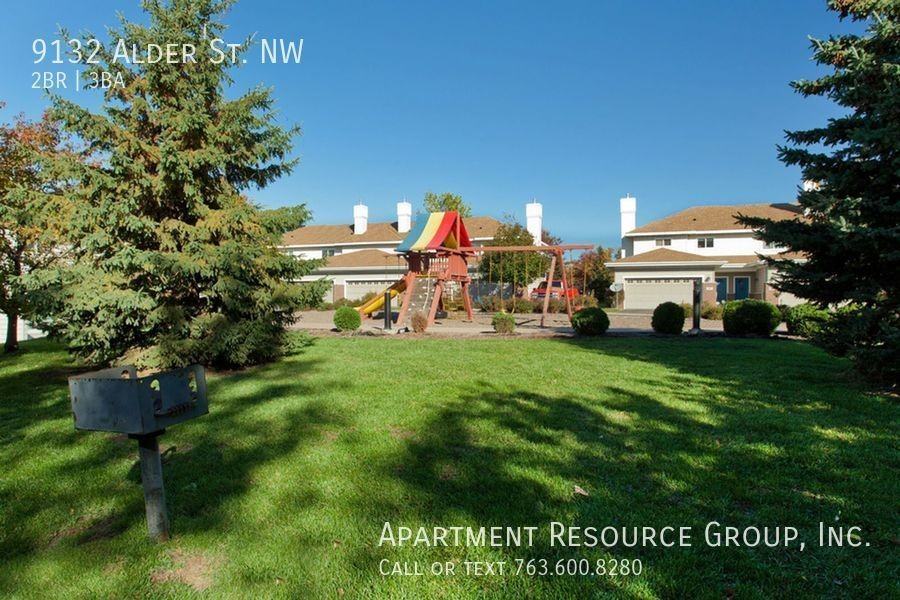 9132 Alder St Nw - Photo 3 of 17