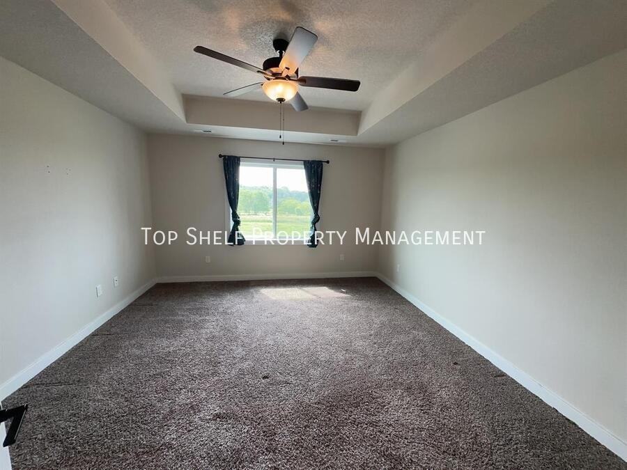 232 Bristlecone Dr - Photo 5 of 15