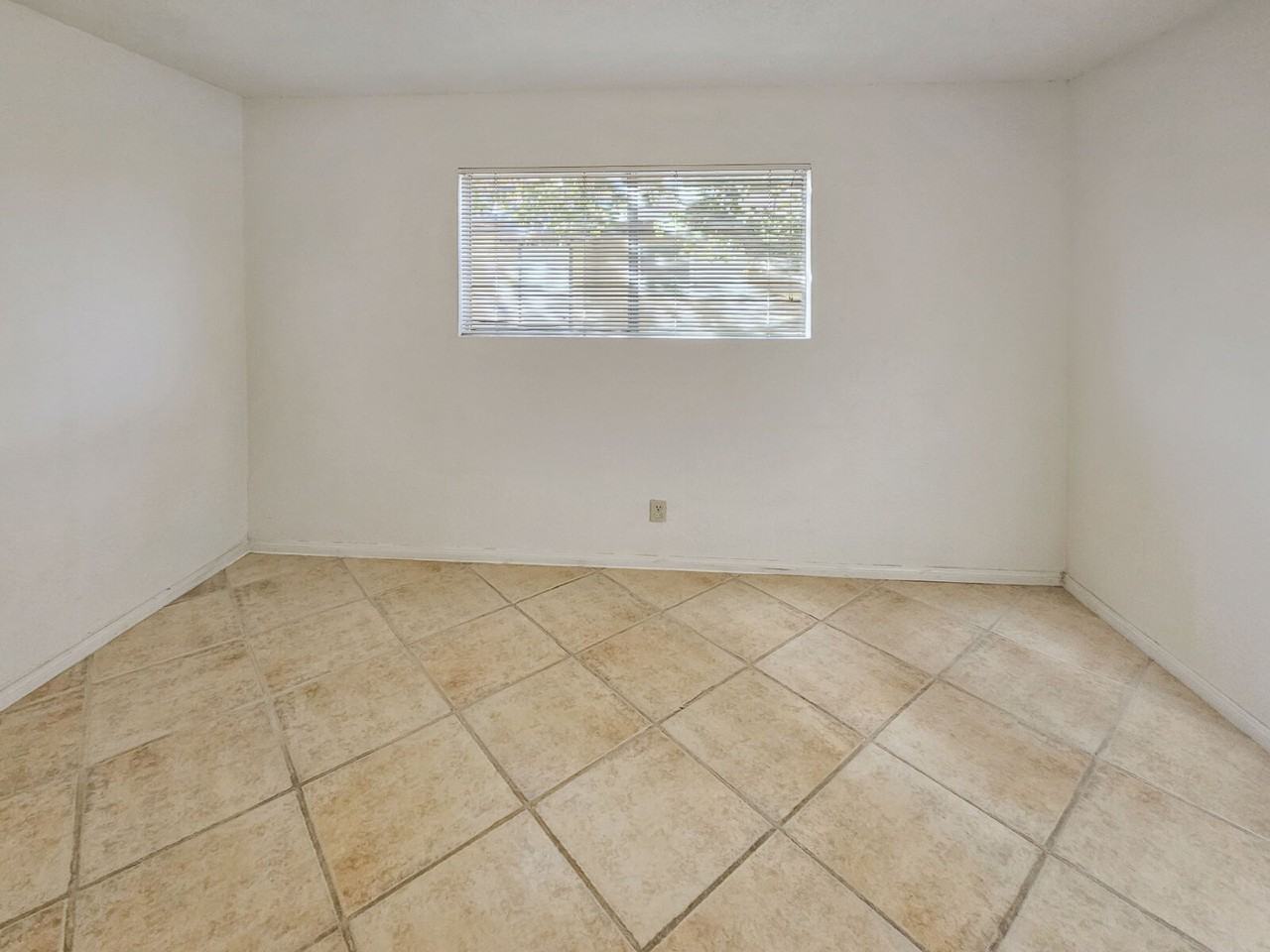 201 N Alvord St #D - Photo 2 of 15