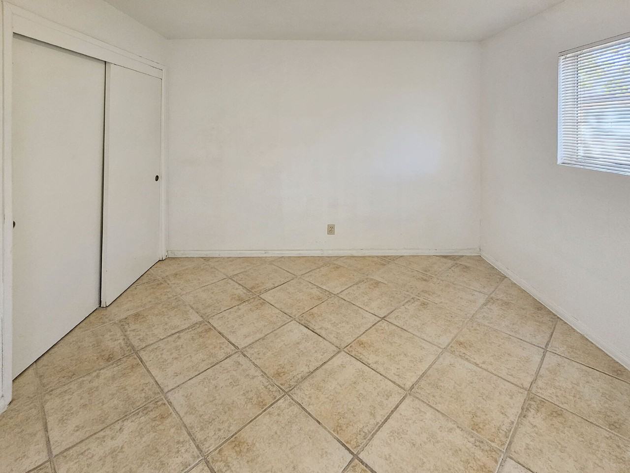 201 N Alvord St #D - Photo 3 of 15