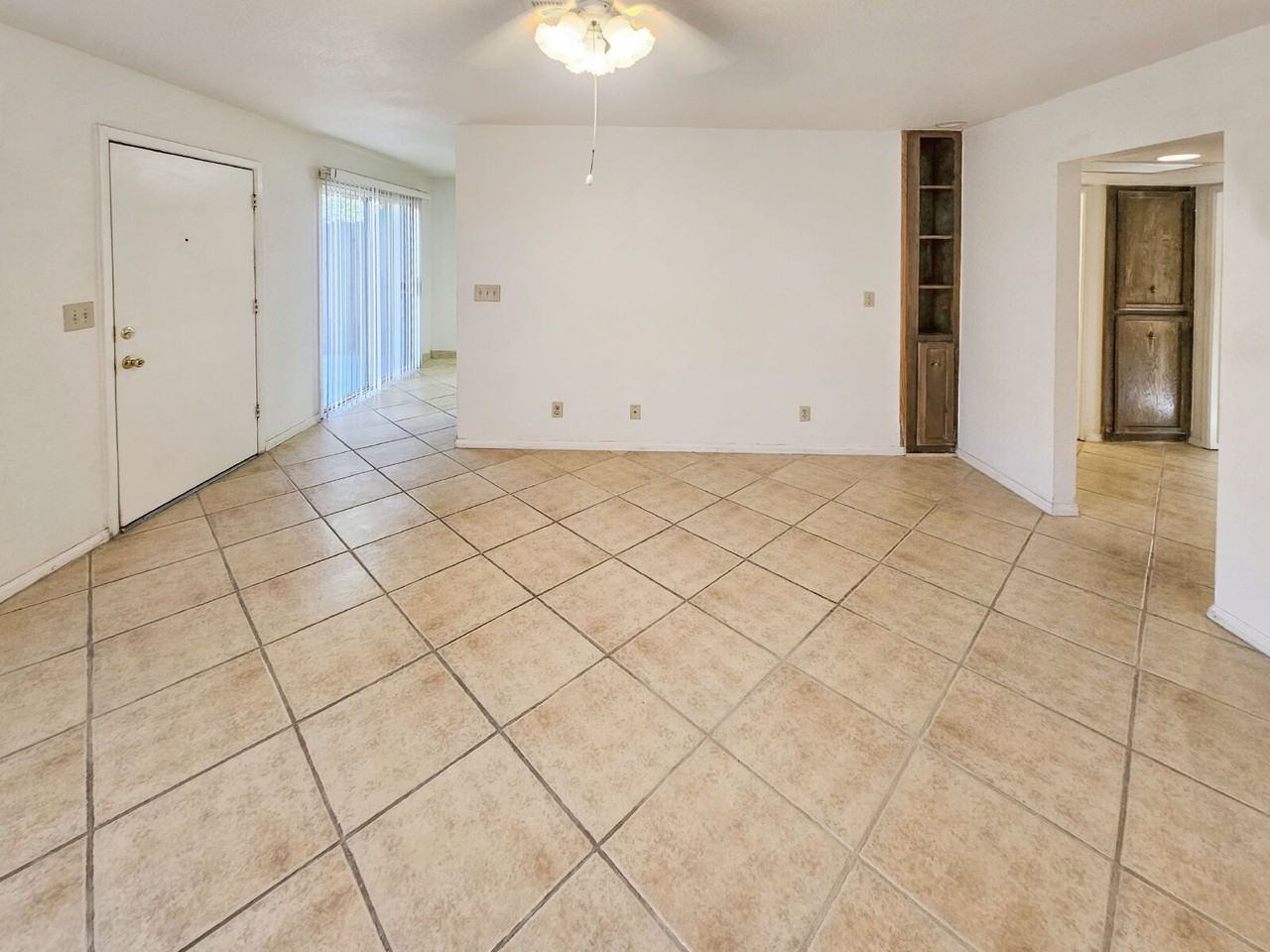 201 N Alvord St #D - Photo 6 of 15
