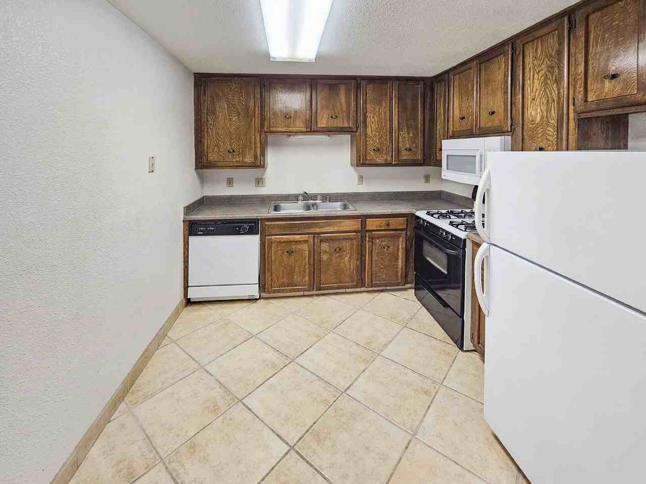 201 N Alvord St #D - Photo 7 of 15