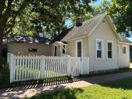 featured image of 115 8th Ave