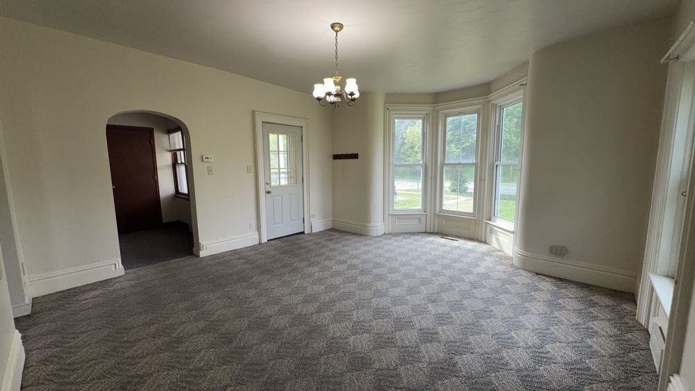 1219 State St - Photo 2 of 13