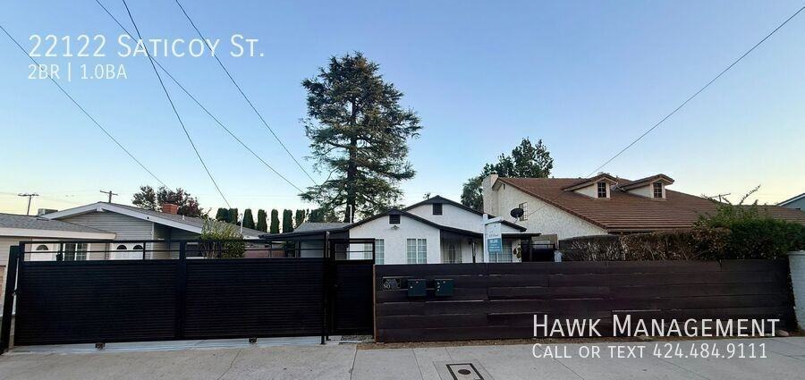 22122 Saticoy St - Photo 5 of 26