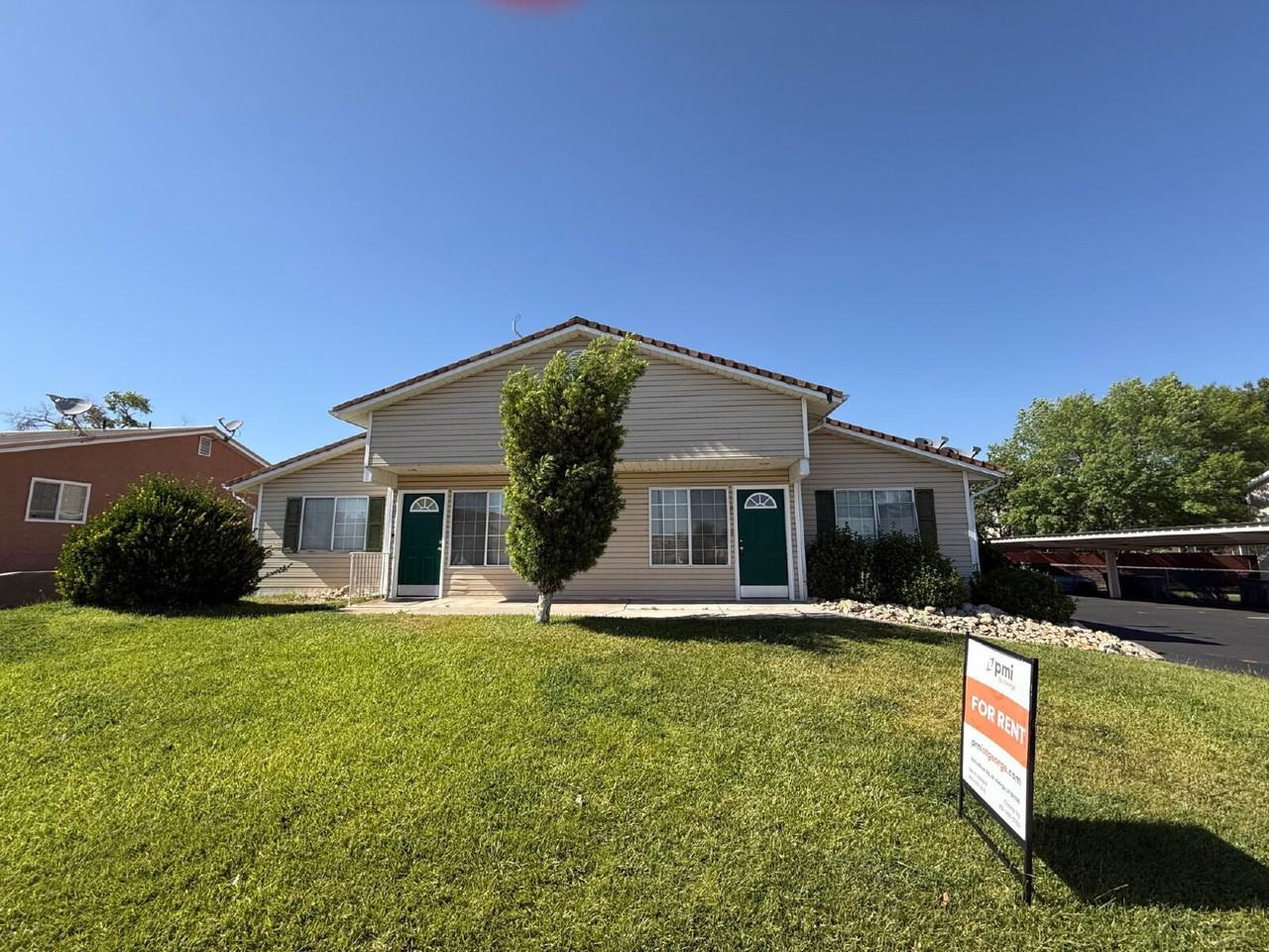 2605 E 700 N #4 - Photo 3 of 14